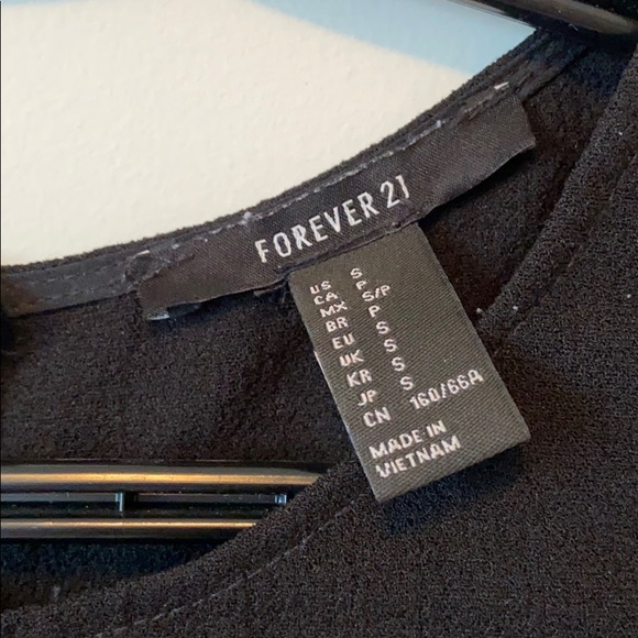 Forever 21 black romper - Picture 4 of 4